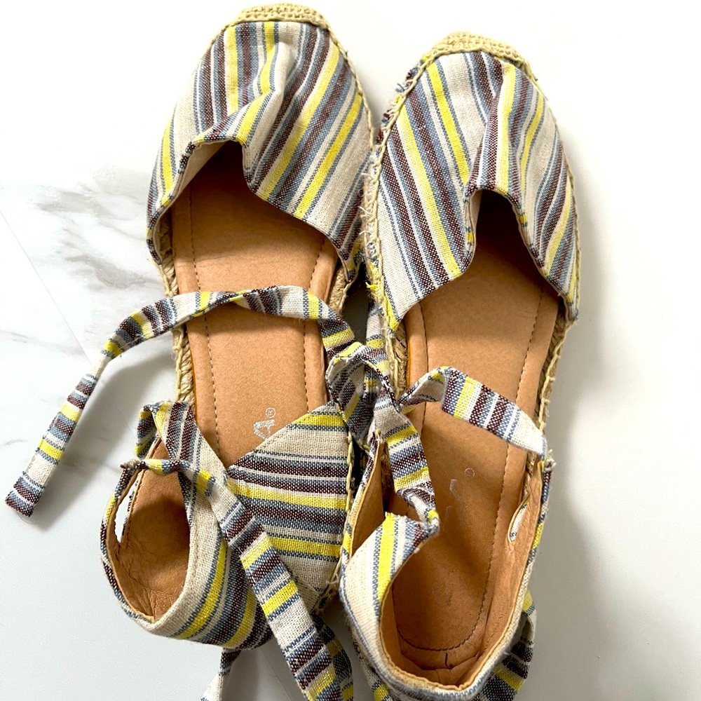 Lace up Flat Shoes